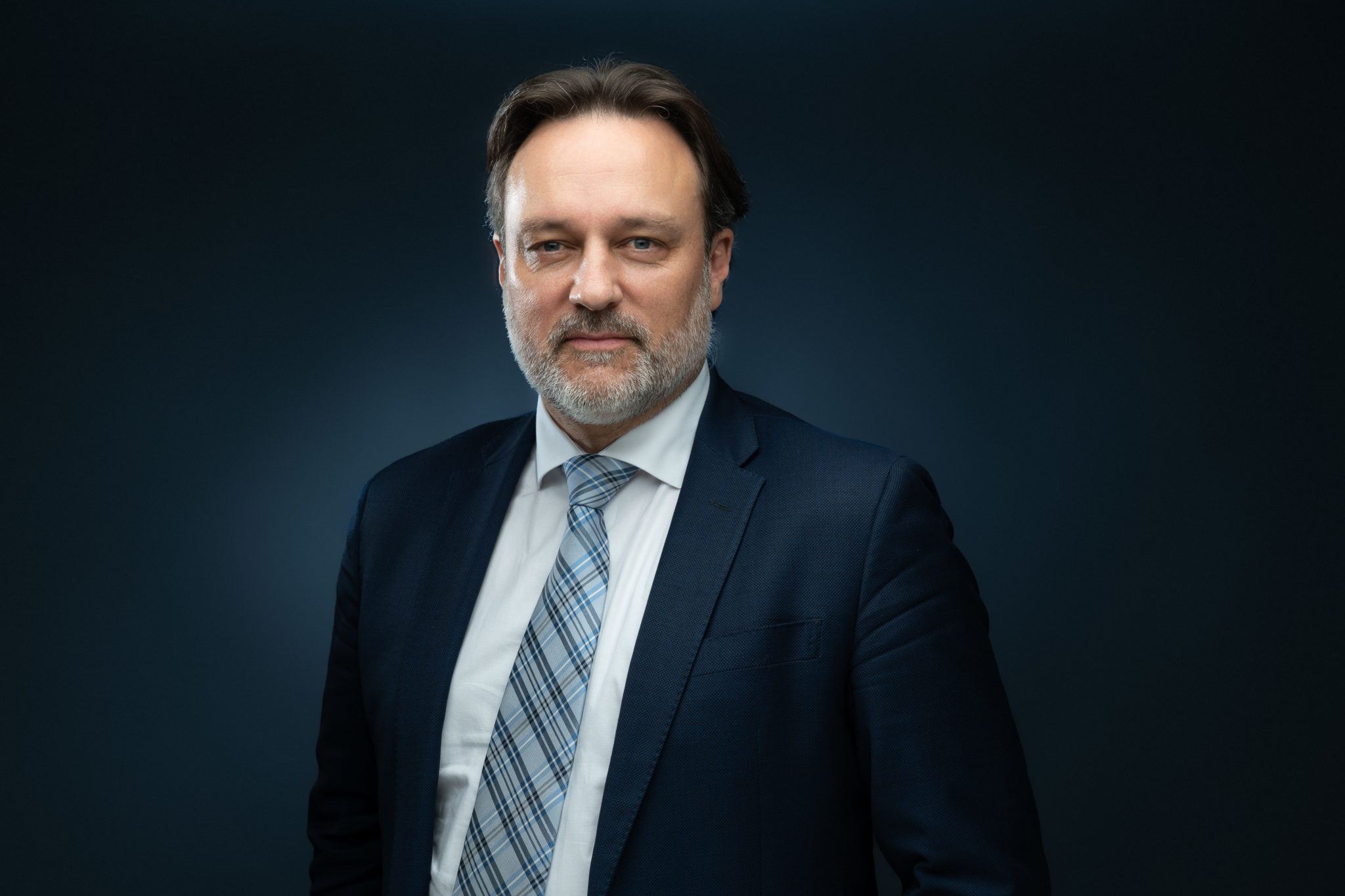 Bertrand Praz, Jurist, Avocat, JuristGate, Parreaux, Thiébaud & Partners, Justicia SA, Justiva